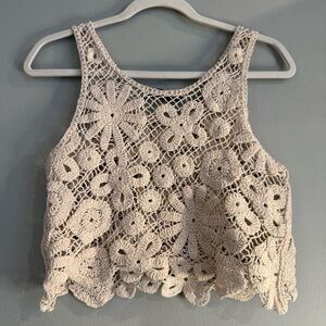 Chic Floral Crochet Crop Top - Cream